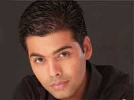 महलों से झुग्गियों की ओर लौटे करन जौहर