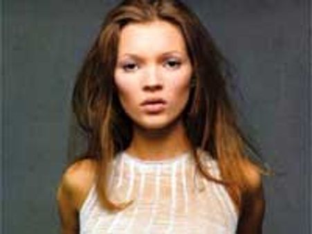 केट मॉस के दोस्त लापता