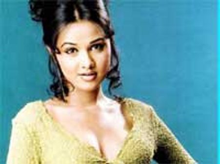 'अज्ञात' में अलग दिखेंगी निशा कोठारी