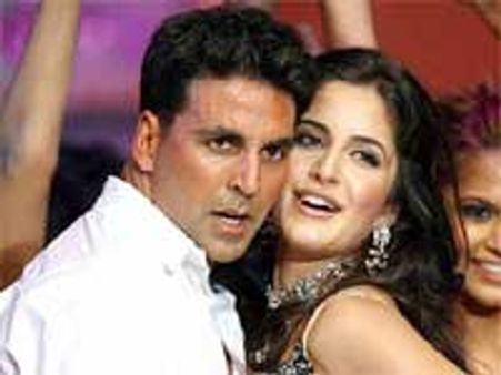 रील रोमांस जारी रखेंगे अक्षय-कैटरीना