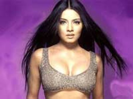 सेलिना जेटली ने शिकायत दर्ज करवाई