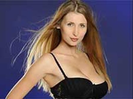 क्‍लाउडिया ने अभिषेक को प्रभावित किया