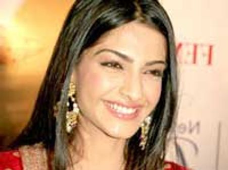 सोनम ने ऐश को कहा 