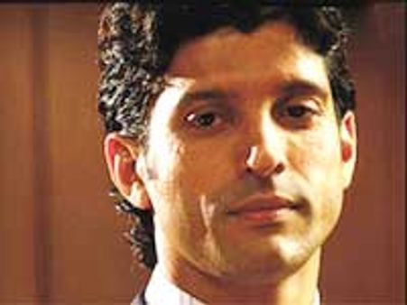 अकेले पड़े फरहान अख्‍तर