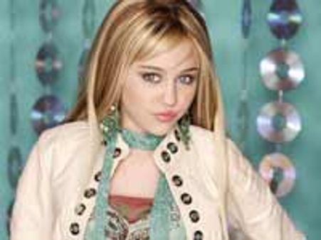 माइली साइरस को मिला नया प्रेमी