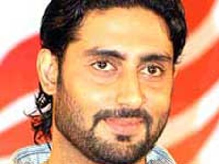 अ‍ाईफा में अभिषेक का ही जलवा