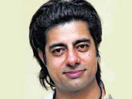 निर्देशन में उतरेंगे सुशांत सिंह