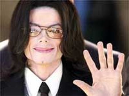 जैक्‍सन की वसीयत में पिता का नाम नही