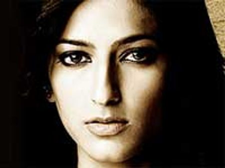 सोनीली बेन्‍द्रे की तरह लगती है श्रुति