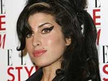 वाइनहाउस ने लिया तलाक