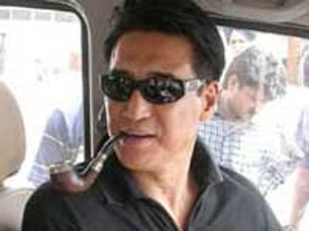 नए लुक में गैंगस्‍टर बने डैनी डेंजोगप्‍पा