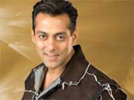 'सलमान मेरी फिल्म में नहीं हैं'