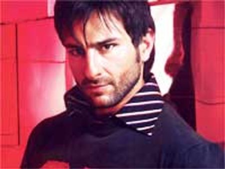 अहमदाबाद में लुटे सैफ अली खान