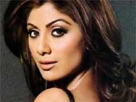 रेखा के हाथों शिल्पा के 'स्पा' का उद्घाटन