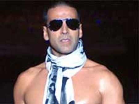 हालीवुड से दूर रहेंगे अक्षय कुमार