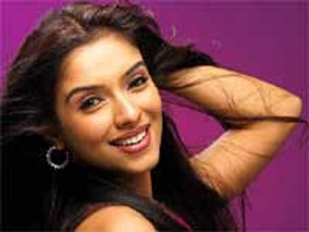 असिन की अच्‍छी पड़ोसन बनी श्रीदेवी