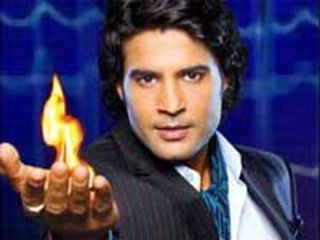 सच का सामना: होस्‍ट की मां को नापसंद