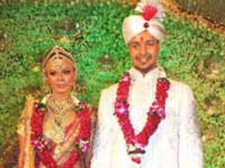 शादी में मां को नहीं बुलाएंगी राखी