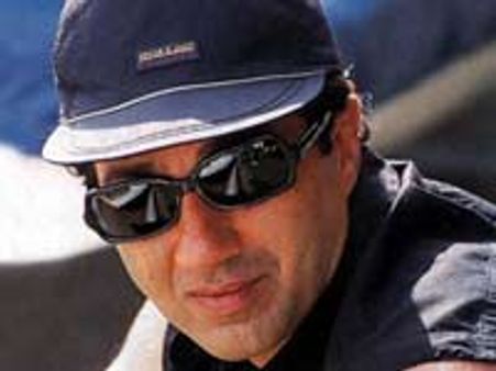 बिग एफएम पर सनी ने किया मुकदमा