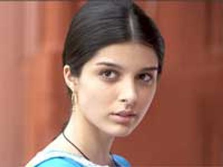 'हरलीन' का दिल आया आमिर पर