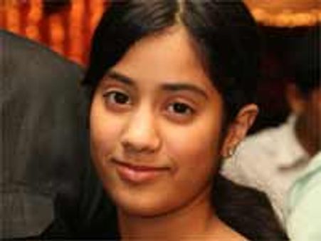 बेटी को तैयार करने में लगी श्रीदेवी