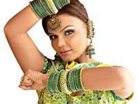 अभिषेक को भूल नहीं पाई है राखी