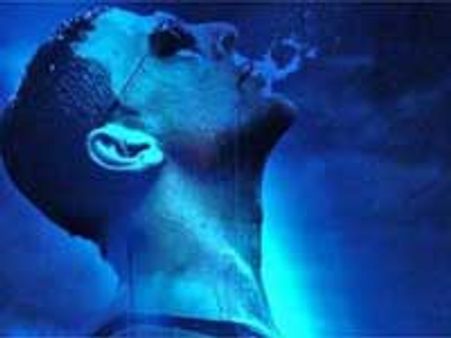 ब्‍लू: बॉलीवुड की पहली अंडरवाटर फिल्‍म