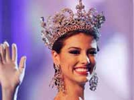 मिस वेनेजुएला बनीं मिस युनीवर्स 2009