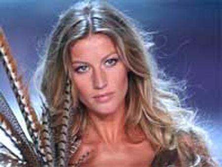 सुपरमॉडल गिसले ने पहनी साड़ी