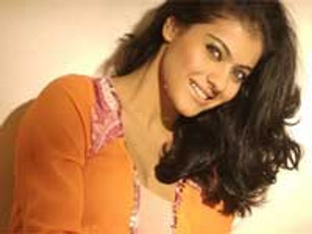 बेटी को पढाकू बना रहीं है काजोल