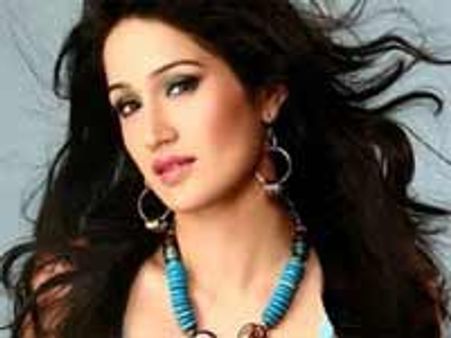 सागरिका ने पहना अर्जुन रामपाल का शर्ट