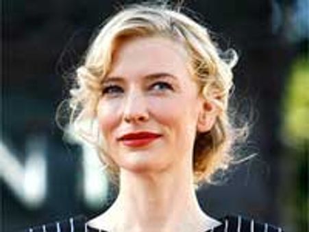 प्रस्तुति के दौरान घायल हुई ब्लैंचेट