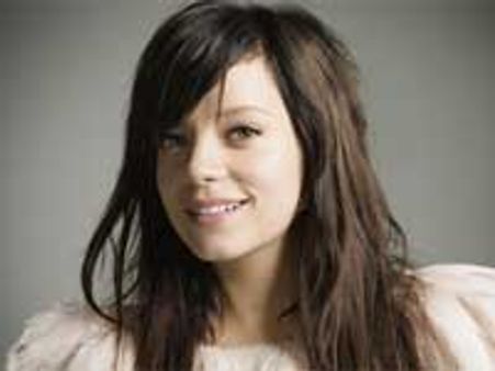 कमर दर्द से परेशान हैं लिली