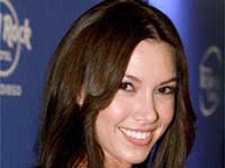 क्‍लूनी से अलग होकर खुश है सारा