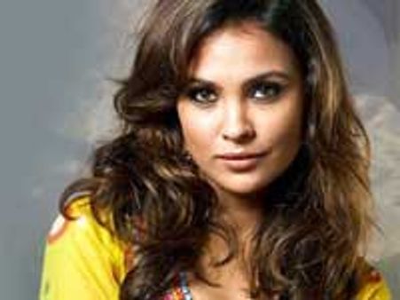 सुष्मिता के साथ काम करना पसंद है: लारा