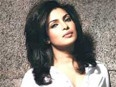 प्रियंका और कैटरीना आमने-सामने