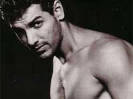 'बॉम्‍बे वेलेवट' में जॉन भी