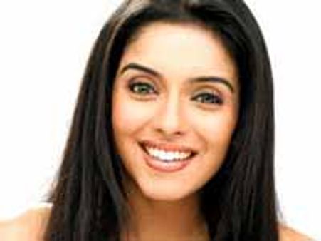 असिन ने करवाई सर्जरी