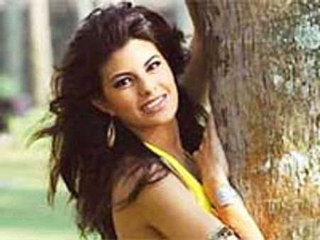 जैकलीन को देखते ही रह गए..