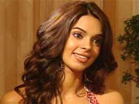 मल्लिका पर चढ़ा हॉलिवुड का जादू