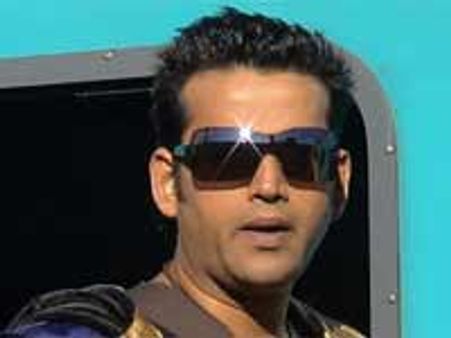 इटालियन के प्‍यार में रवि किशन