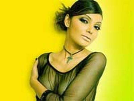 बिग बॉस 3 में आ गईं शर्लिन