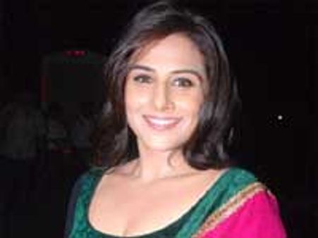 गुडनाइट क्रीम में आई विद्या बालन