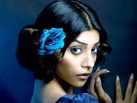 स्‍टंटवुमन बनी दीपल शॉ