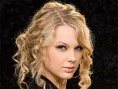 प्‍यार को समझ रहीं है टेलर