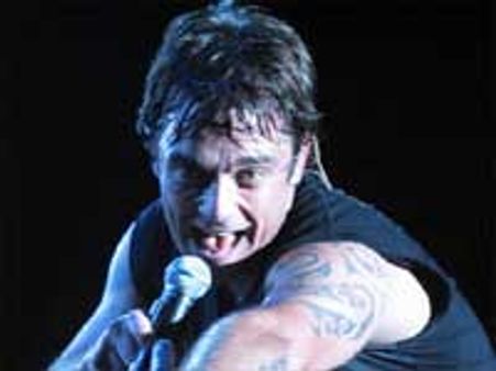 विलियम्स ने की सास की सहायता