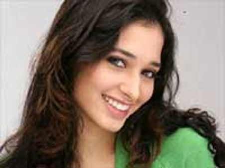 शाहरूख की नई हीरोइन तमन्‍ना