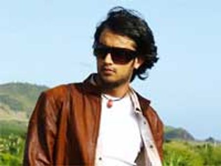 अभिनय की दूनियां में असलम