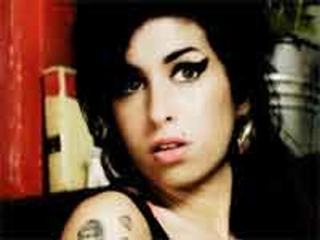 बुरी आदतों का शिकार एमी