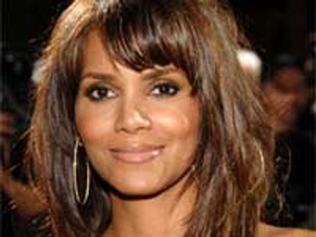 स्किन के लिए सेंसटिव हैल बैरी